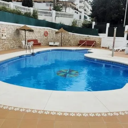 Partial Ocean View 3 Bed - 100 M From The Apartment
